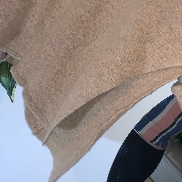 [SOLD❗️]PART TWO🤍 LUXURY CASHMEREoversized cardigan/poncho with trompet sleeves - Picture 7 of 10